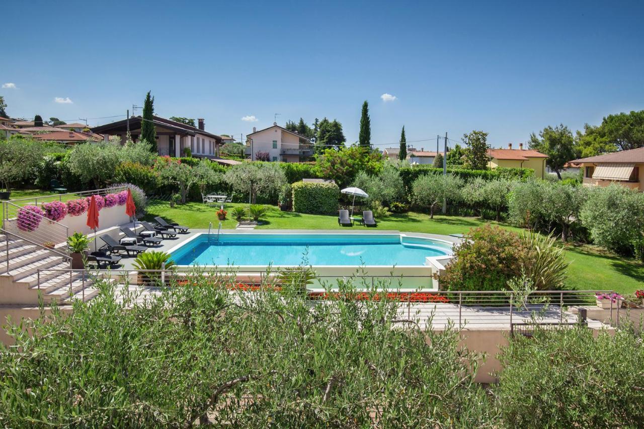 Villa Aurora-Holiday Home Apt3 Bardolino Exterior foto